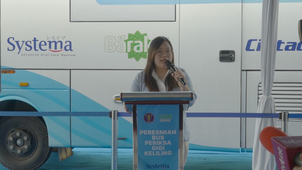 Bus Periksa Gigi Keliling sebagai bagian dari komitmen dan misi sosial dalam meningkatkan kesadaran masyarakat akan pentingnya menjaga kesehatan gigi dan mulut