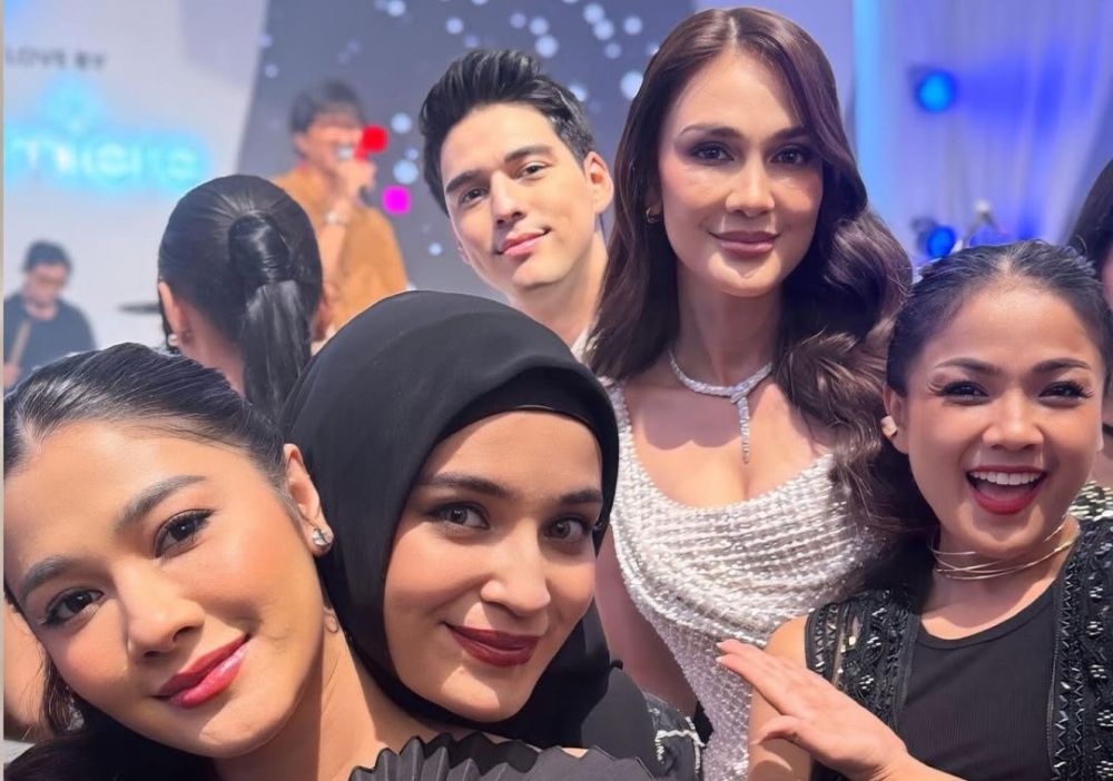 Nirina Zubir di Resepsi Kedua Pernikahan Luna Maya dan Maxime Bouttier