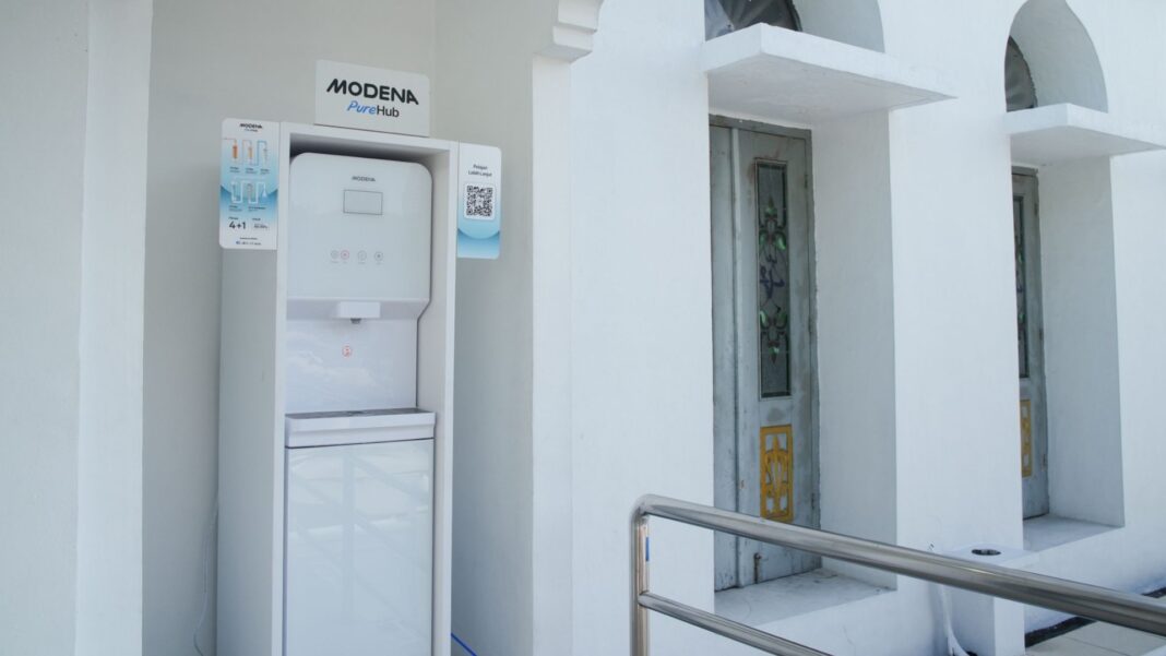 MODENA memperluas inisiatif MODENA Pure Hub dengan meresmikan empat titik air minum gratis di Masjid Agung Al Azhar, Kebayoran Baru. 