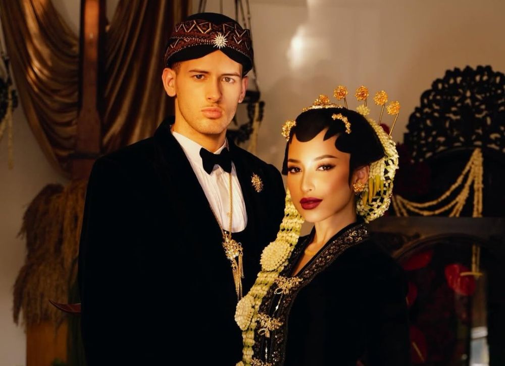 Jennifer Coppen dan Justin Hubner