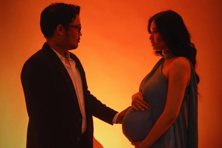 Dalam waktu dekat, Ochi Rosdiana akan segera menjadi seorang ibu