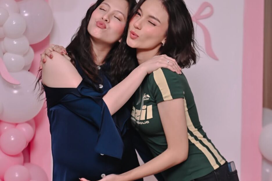 Aktris dan penyanyi Adhisty Zara berulang tahun ke-23 pada tanggal 21 Juni kemarin
