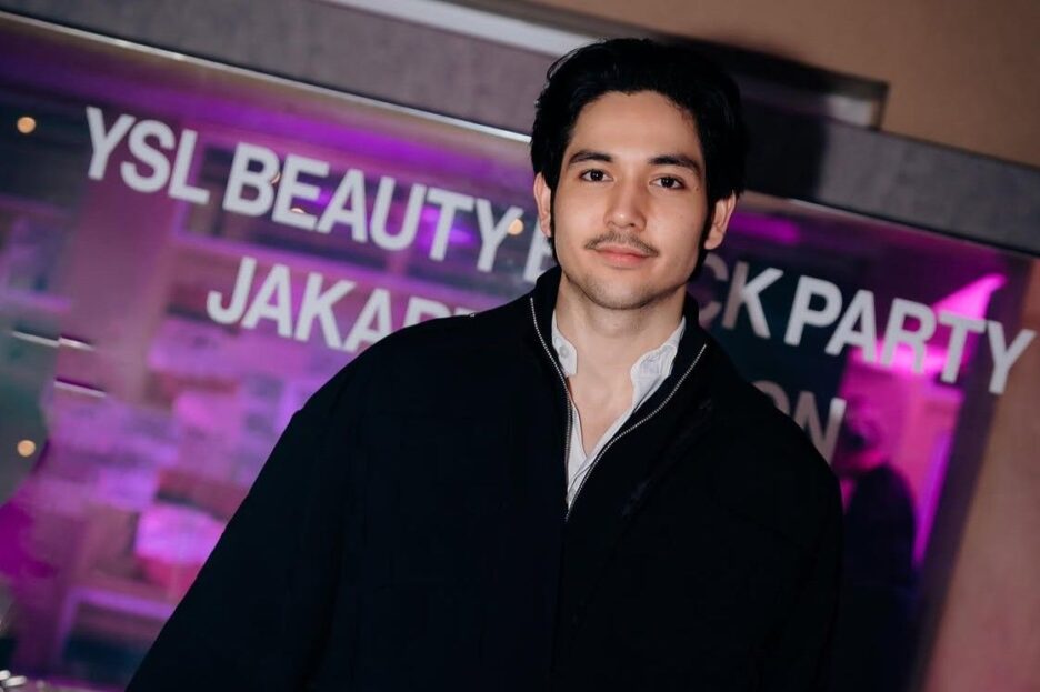 Fadi Alaydrus, aktor berdarah Arab ini sebelumnya lebih banyak membintangi film bioskop dan web series atau serial streaming.